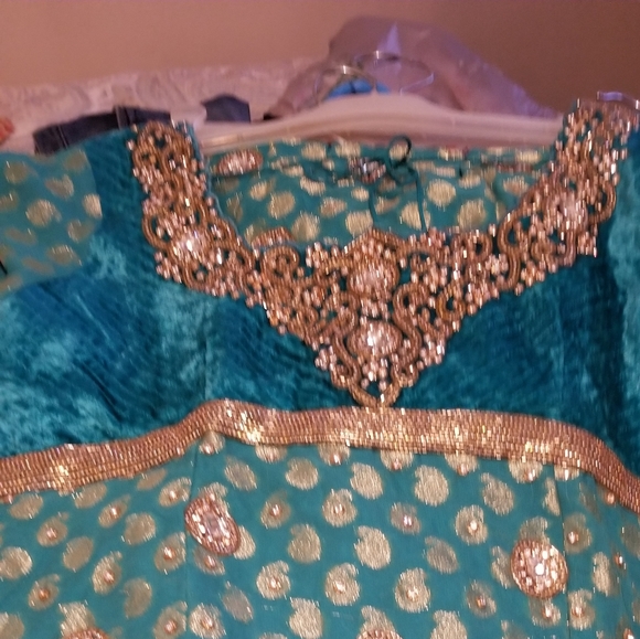 3 PIECE INDIAN OUTFIT - Picture 5 of 15